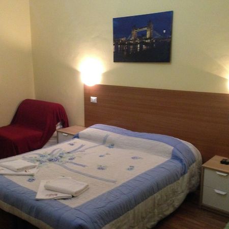 Le Charme House 2 Bed & Breakfast Рим Екстериор снимка