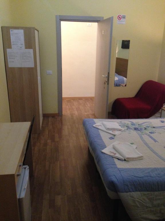 Le Charme House 2 Bed & Breakfast Рим Екстериор снимка