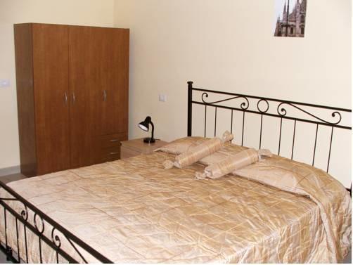 Le Charme House 2 Bed & Breakfast Рим Стая снимка