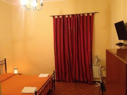 Le Charme House 2 Bed & Breakfast Рим Стая снимка