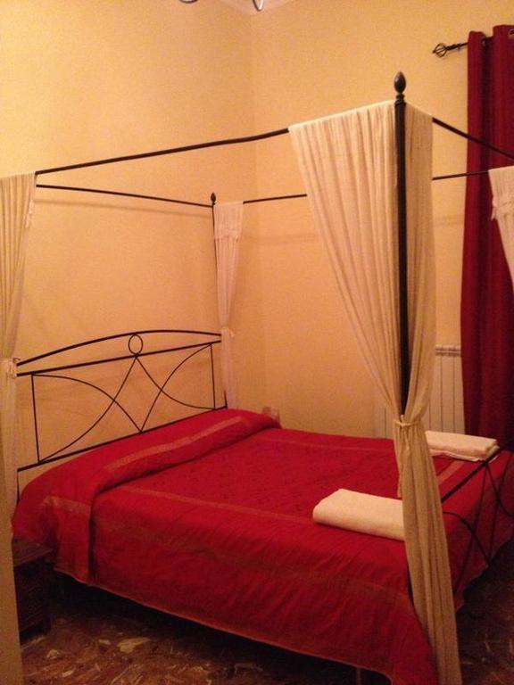 Le Charme House 2 Bed & Breakfast Рим Стая снимка