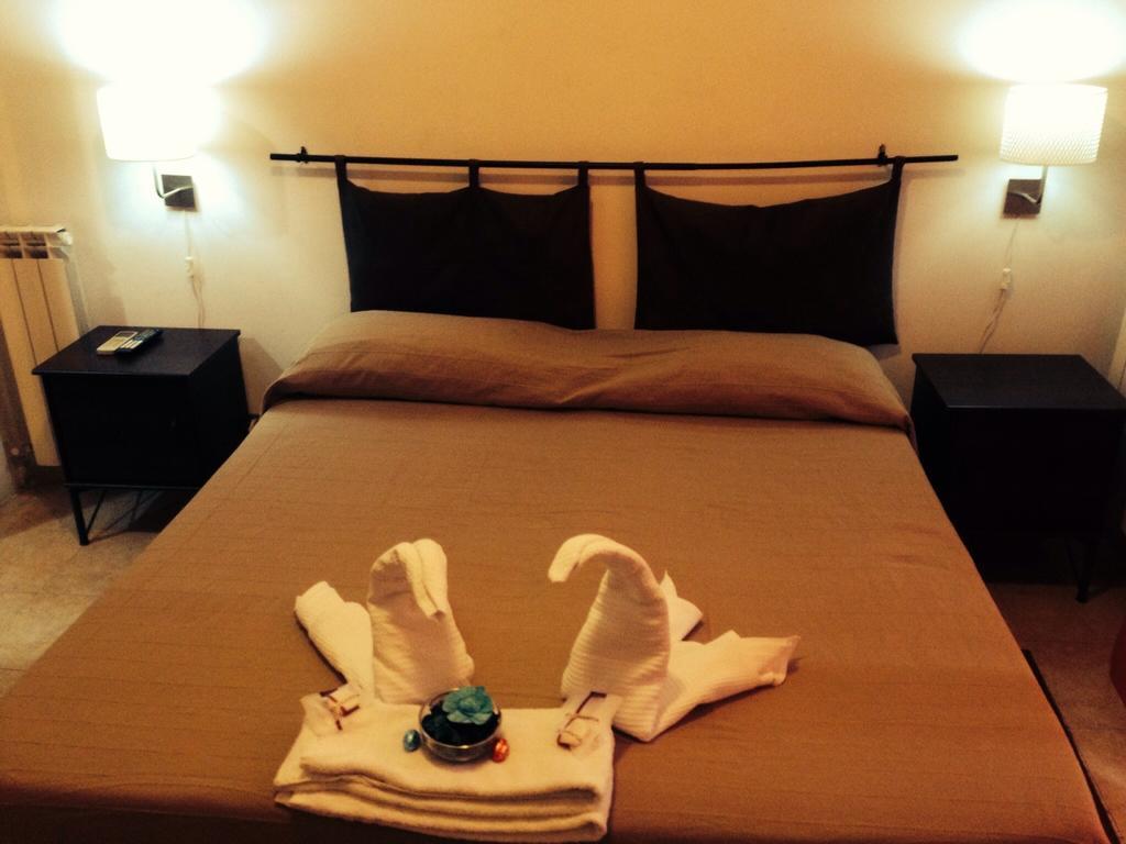 Le Charme House 2 Bed & Breakfast Рим Екстериор снимка